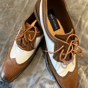 Gino Vitali Wingtip Dress Shoes
